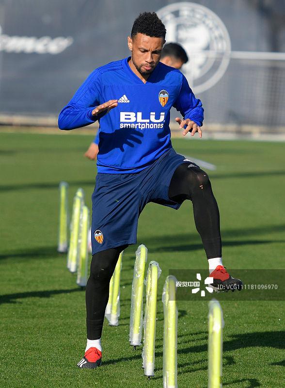 训练课后瓦伦西亚备战国王杯，扳平良机细节流出，震撼外界，训练强度显著提升的简单介绍