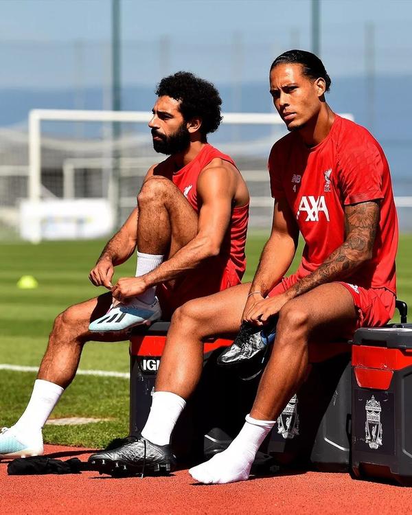 全球最高赔率娱乐平台巴黎圣日耳曼发布备战花絮;赛后外线爆发;社区盾任务艰巨;更衣室氛围转暖的简单介绍